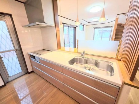 福岡県春日市白水池２