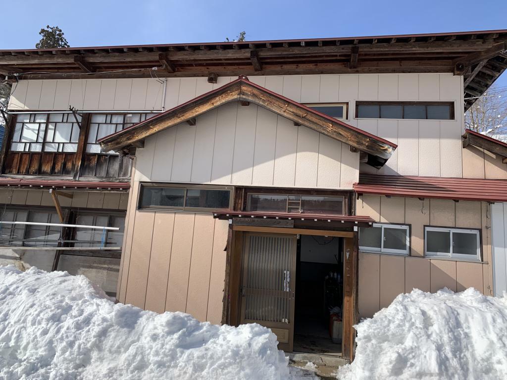 福島県大沼郡昭和村大字大芦字中坪