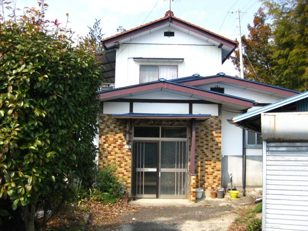 福島県福島市立子山字仲森
				18番、17番