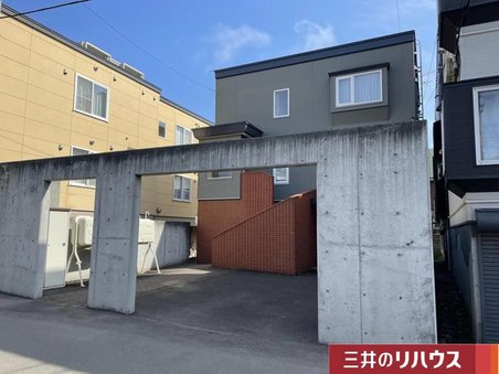 北海道札幌市中央区南十三条西１５