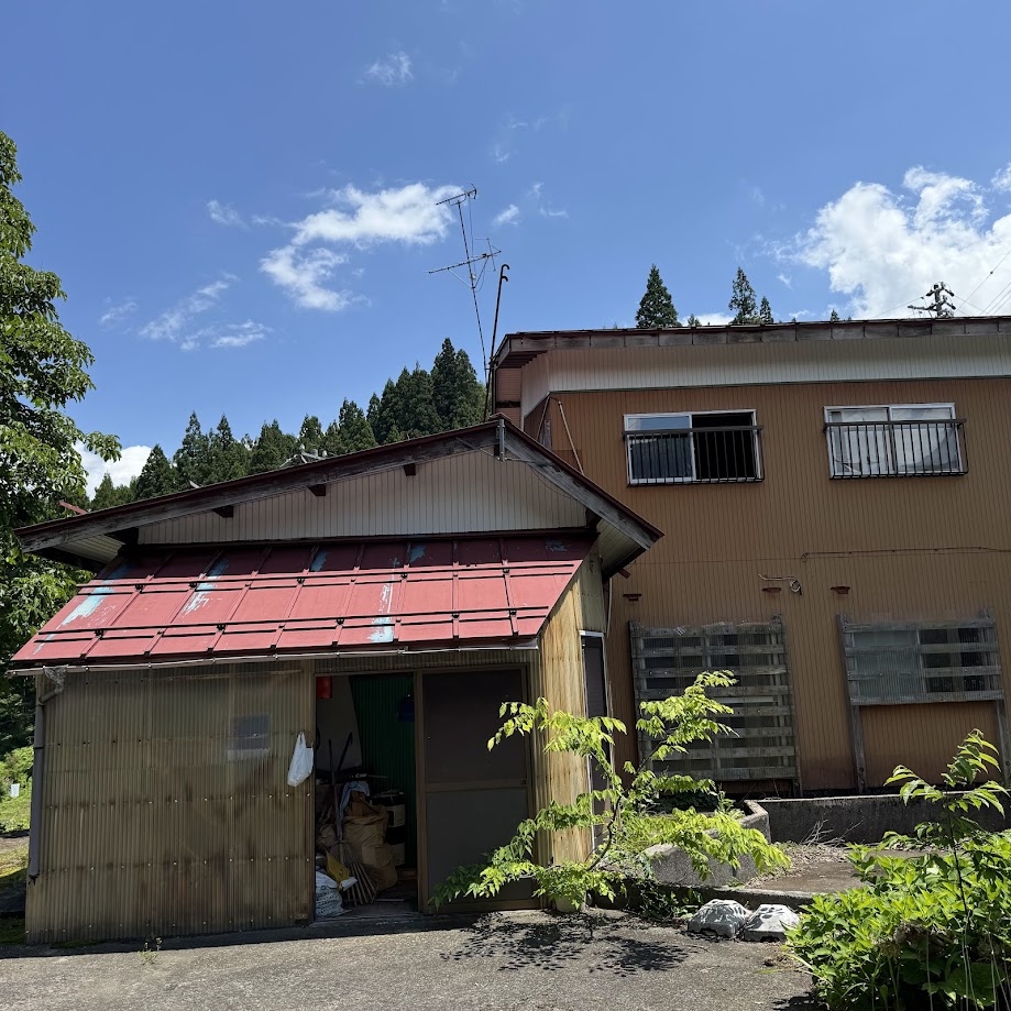 長野県下水内郡栄村大字堺上ノ原
				18006番地
