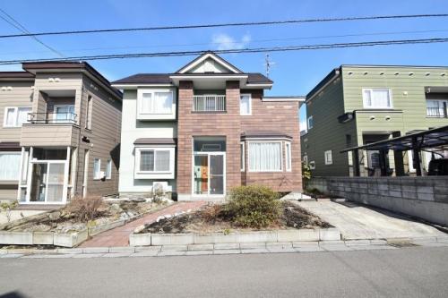 北海道函館市桔梗２丁目
				26番7号