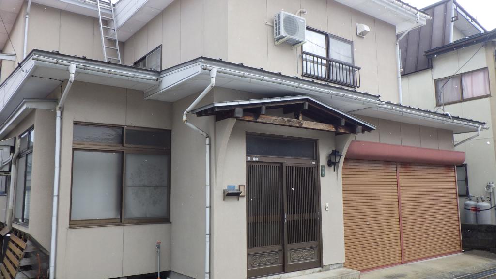 山形県長井市館町南