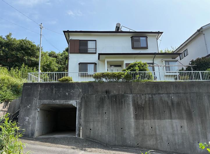 静岡県下田市白浜
				小長田