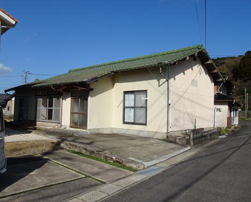 佐賀県伊万里市大坪町甲白野