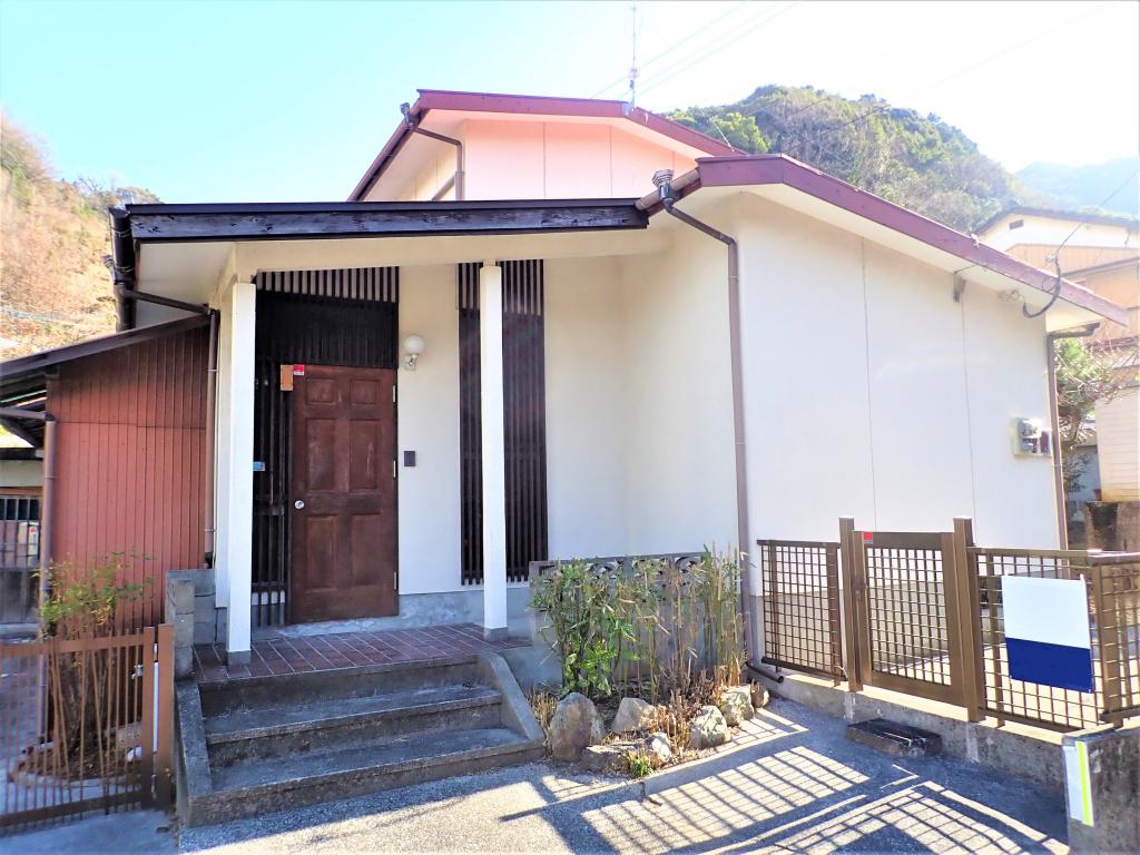 大分県津久見市岩屋町