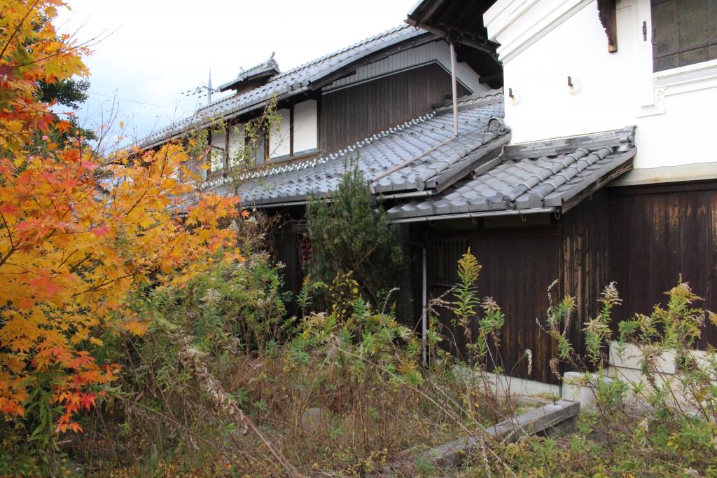 滋賀県犬上郡甲良町大字尼子