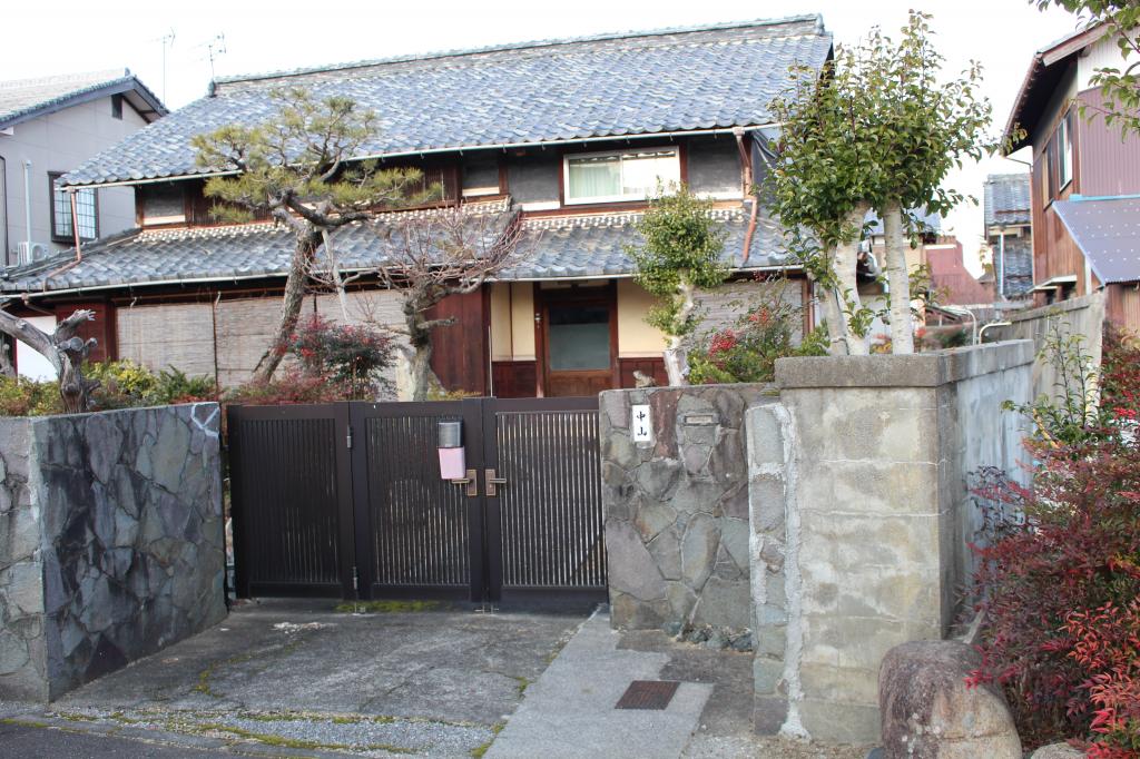 滋賀県犬上郡甲良町大字池寺