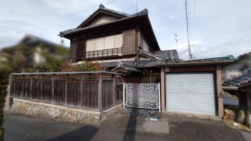 滋賀県東近江市石塔町