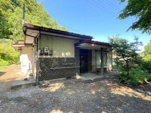 岩手県久慈市長内町第１０地割
				3-4