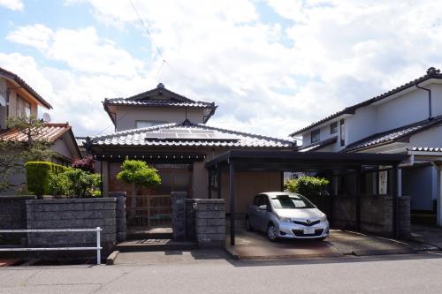 福井県福井市つくし野３丁目