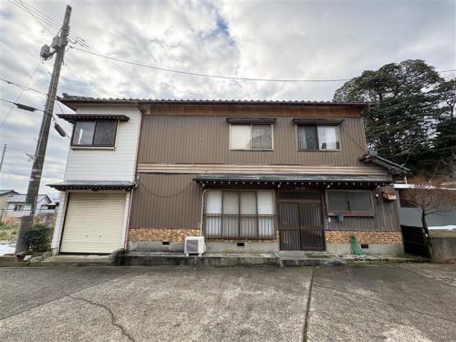 福井県坂井市三国町山王１丁目