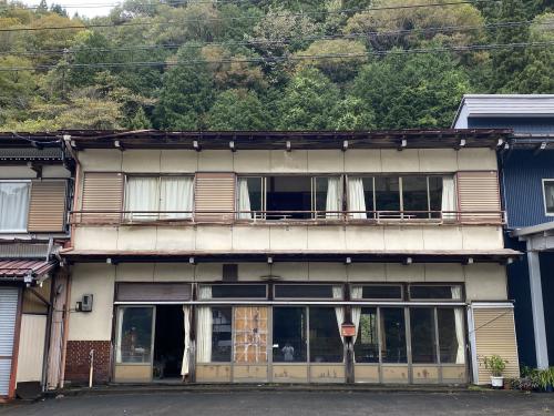 岐阜県郡上市白鳥町歩岐島