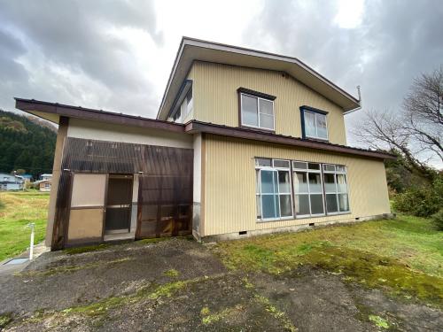 秋田県湯沢市皆瀬字下村