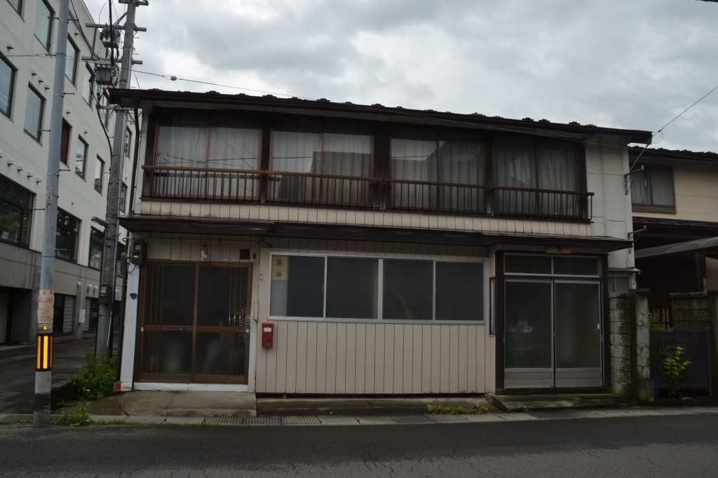 青森県三戸郡三戸町大字在府小路町