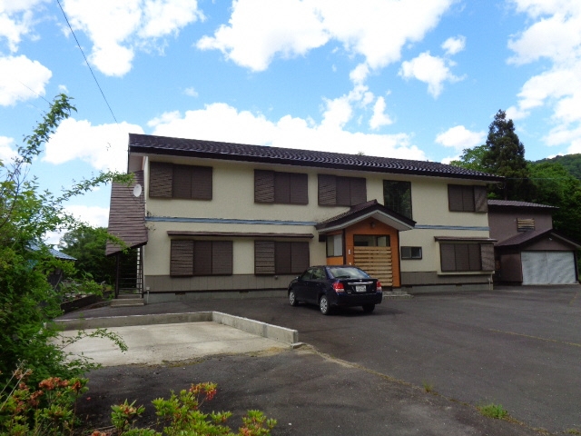 青森県十和田市大字奥瀬字十和田湖畔宇樽部
				16-63