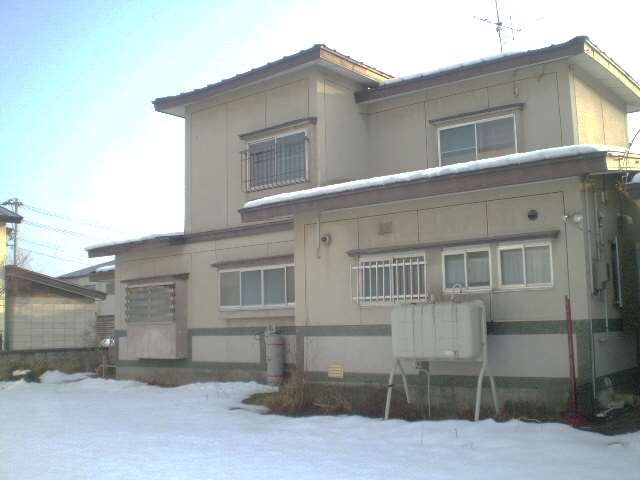 青森県弘前市大字東城北１丁目
				1-9