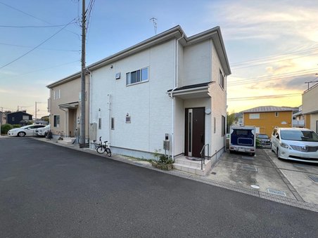 神奈川県厚木市飯山南１